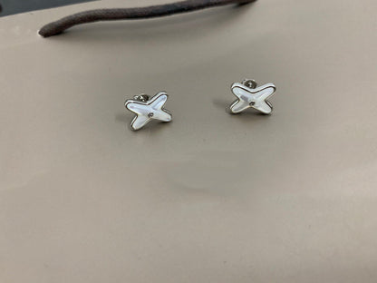 [Love's Uplift]JEUX DE WHITE MOP SILVER DIAMOND EARRINGS
