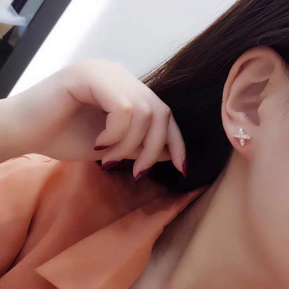 [Love's Uplift]JEUX DE GOLD DIAMOND EARRINGS