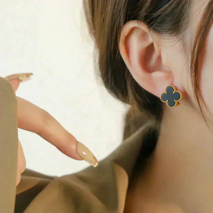 [Love's Uplift]CLOVER MEDIUM 1 MOTIFS  ONYX STUD EARRINGS