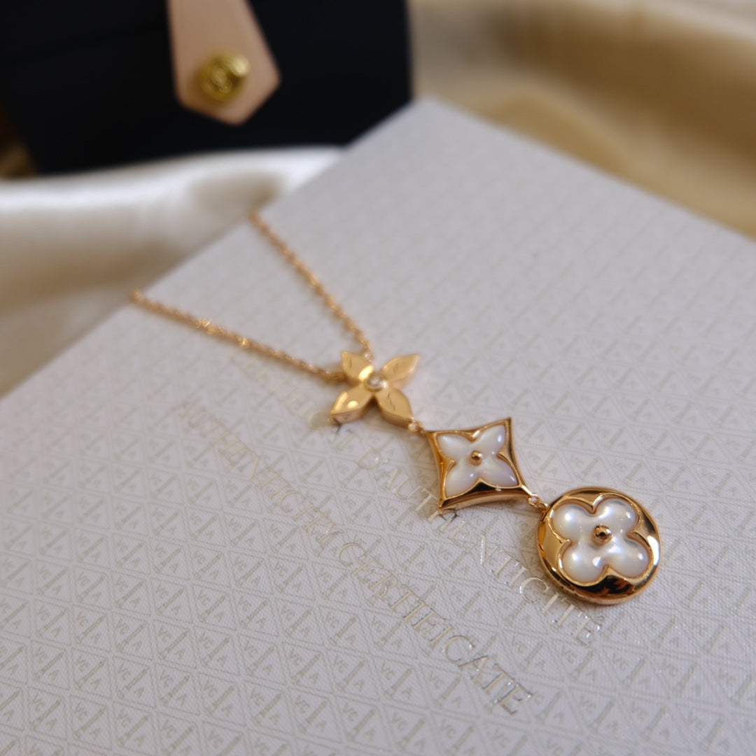 [Love's Uplift]COLOR BLOSSOM LARIAT NECKLACE PINK GOLD WHITE MOTHER PEARL AND DIAMOND