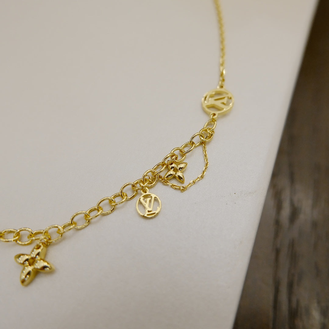 [Love's Uplift]BLOOMING SUPPLE NECKLACE BRASS