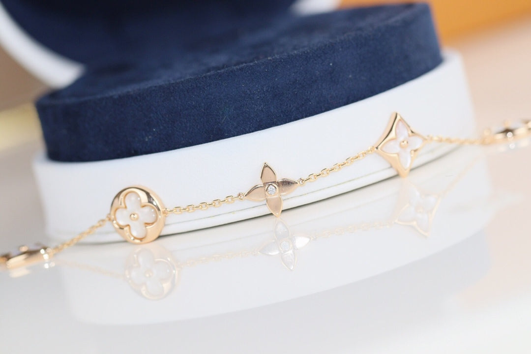 [Love's Uplift]LEAF CLOVER BRACELET