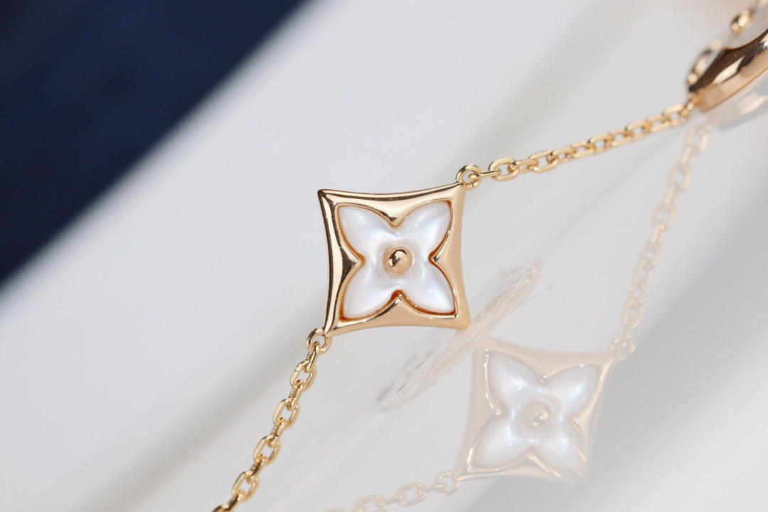 [Love's Uplift]LEAF CLOVER BRACELET