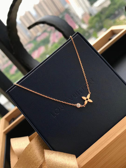 [Love's Uplift]BLOSSOM PENDANT PINK GOLD AND DIAMOND