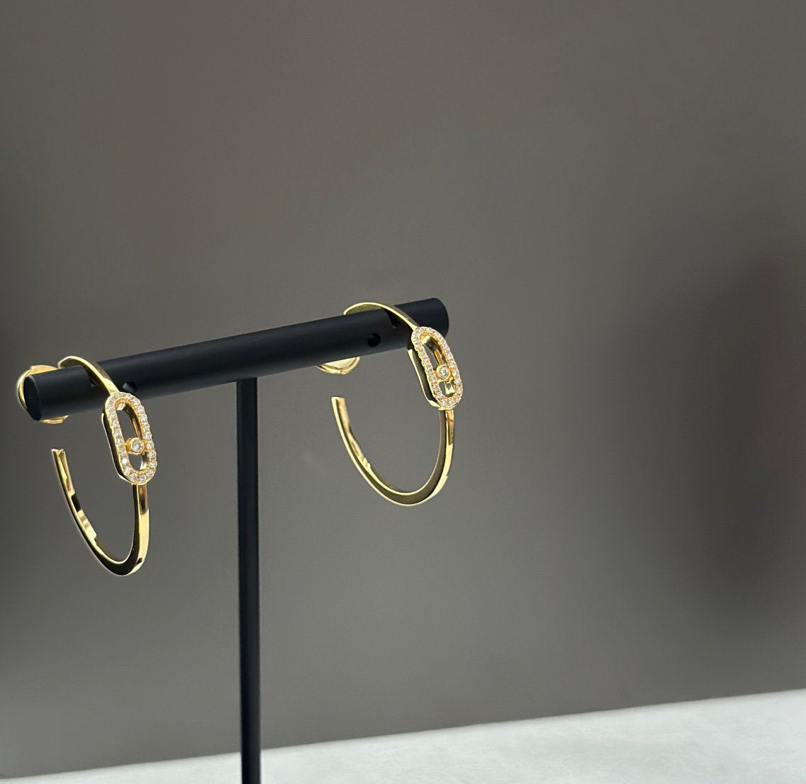 [Love's Uplift ]CREOLES MOVE UNO PM DIAMOND EARRINGS