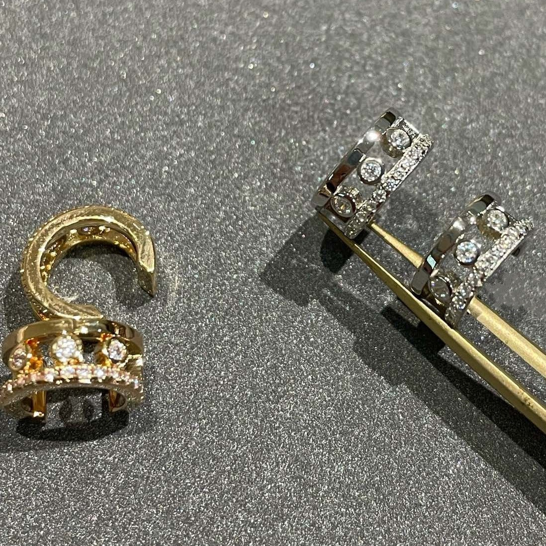 [Love's Uplift ]MOVE ROMANE EARRINGS DIAMOND