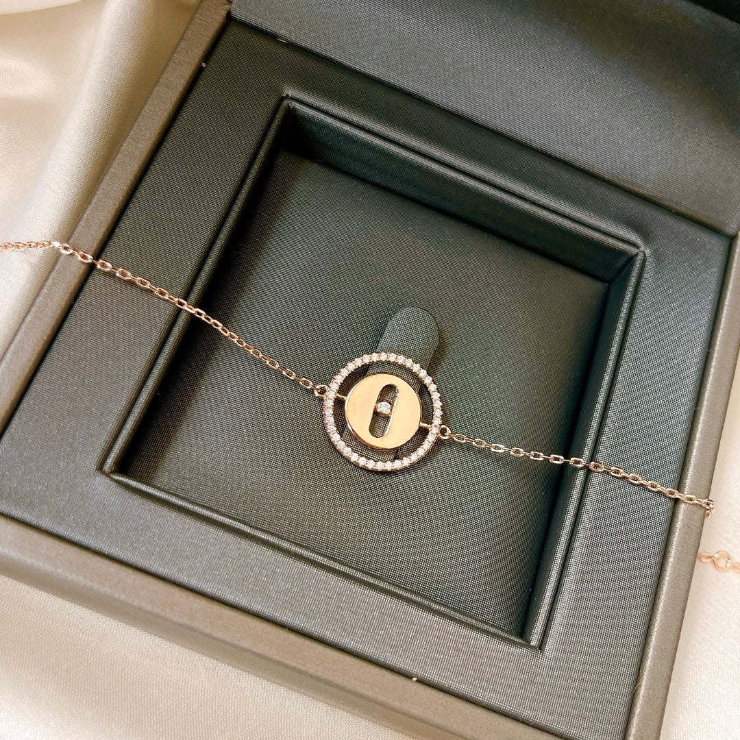 [Love's Uplift ]LUCKY MOVE PAVED DIAMOND BRACELET