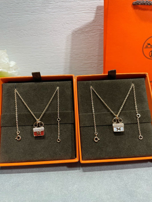 [Love's Uplift]H CIRCE MOISSANITE PENDANT NECKLACE GOLD