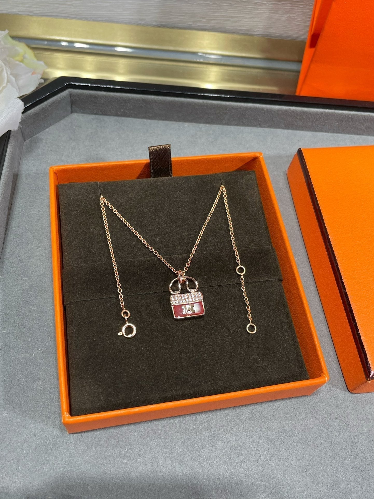 [Love's Uplift]H CIRCE MOISSANITE PENDANT NECKLACE GOLD