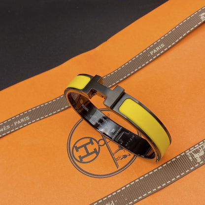 [Love's Uplift]CLIC HM SO BLACK YELLOW BRACELET