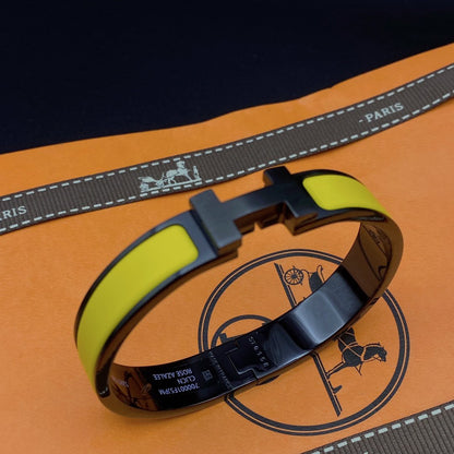 [Love's Uplift]CLIC HM SO BLACK YELLOW BRACELET