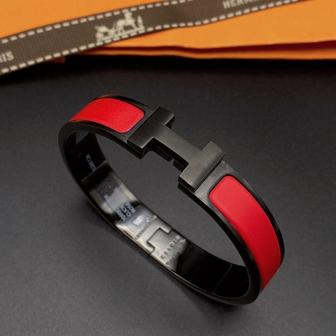 [Love's Uplift]CLIC HM SO BLACK RED BRACELET
