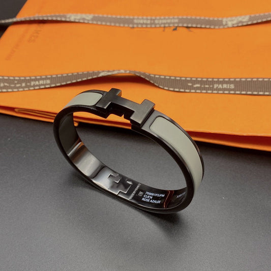 [Love's Uplift]CLIC HM SO BLACK GREY BRACELET