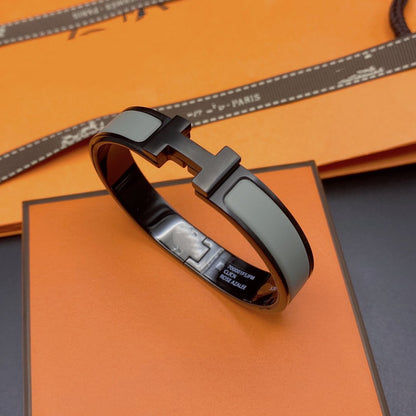 [Love's Uplift]CLIC HM SO BLACK GREY BRACELET