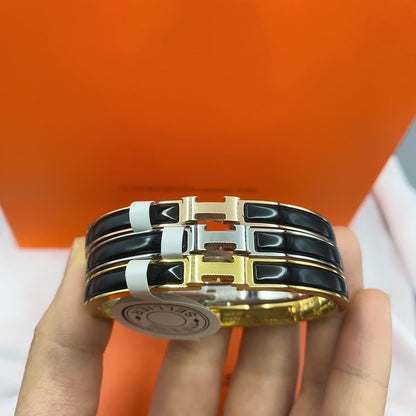 [Love's Uplift]CLASSIC HM CLIC BLACK 8MM ENAMEL BRACELET
