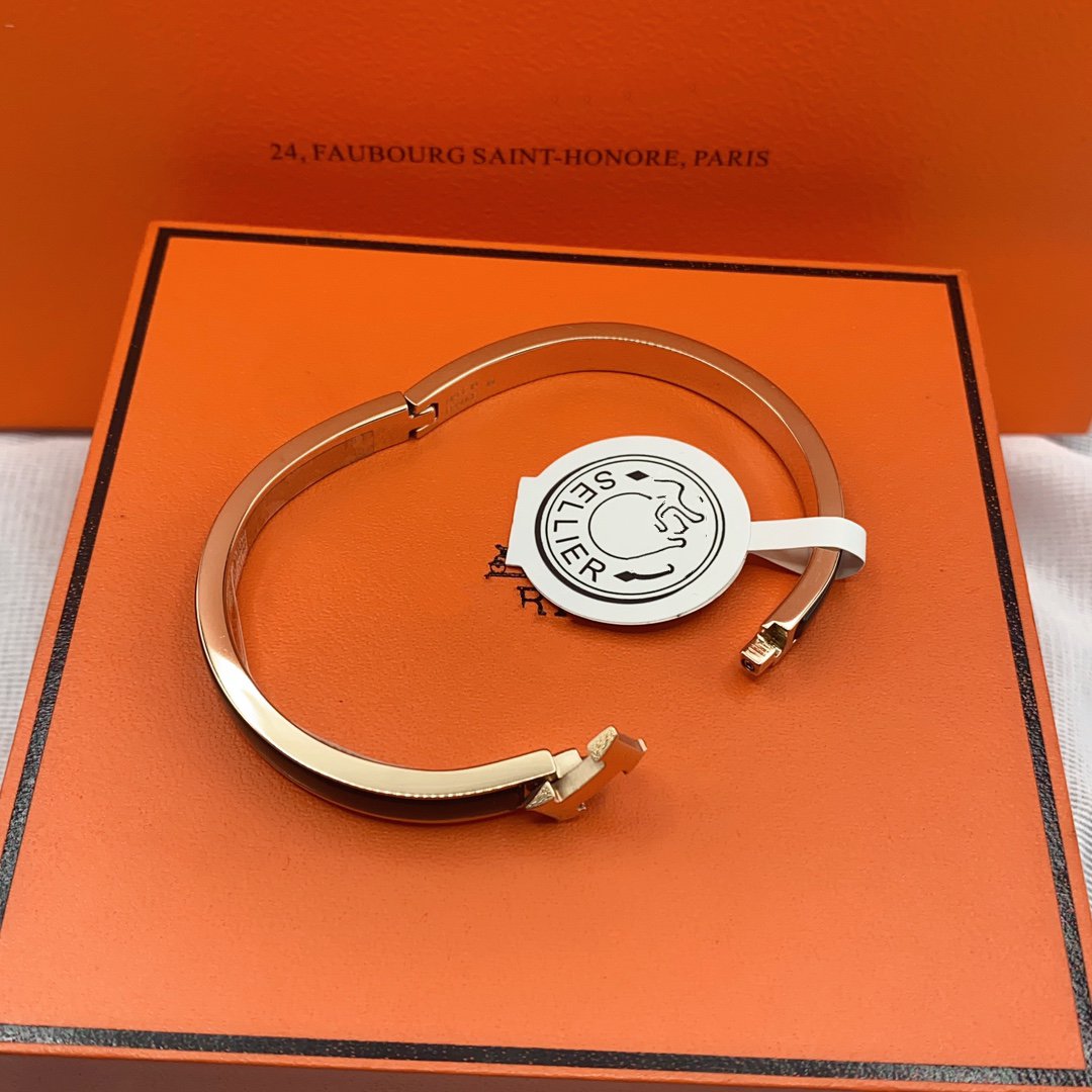 [Love's Uplift]CLASSIC HM CLIC BLACK 8MM ENAMEL BRACELET
