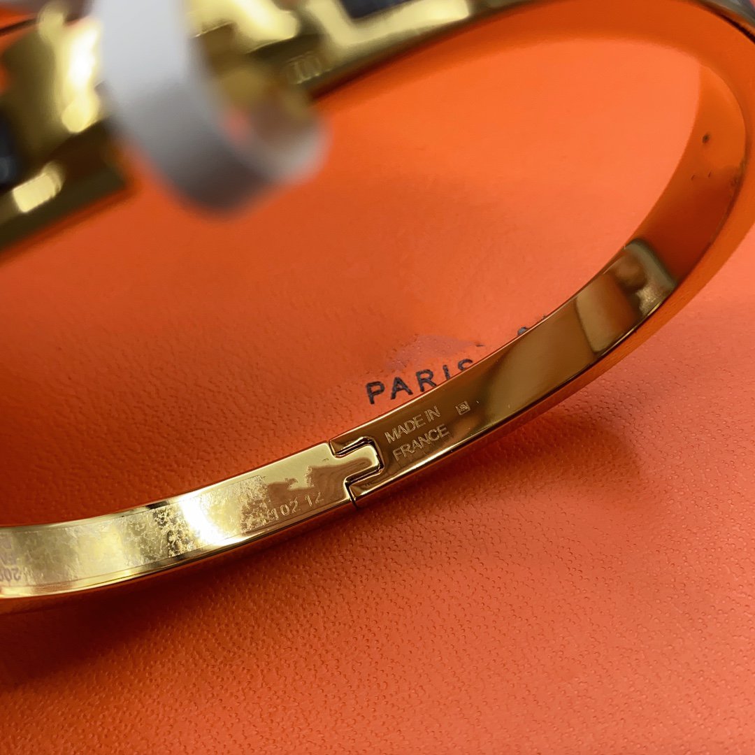[Love's Uplift]CLASSIC HM CLIC BLACK 8MM ENAMEL BRACELET