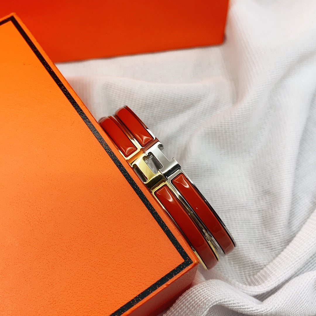 [Love's Uplift]CLASSIC HM CLIC RED 8MM ENAMEL BRACELET