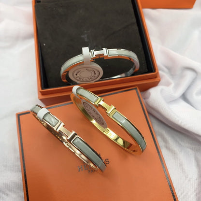 [Love's Uplift]CLASSIC HM CLIC GREEN 8MM ENAMEL BRACELET