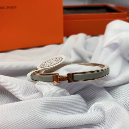 [Love's Uplift]CLASSIC HM CLIC GREEN 8MM ENAMEL BRACELET
