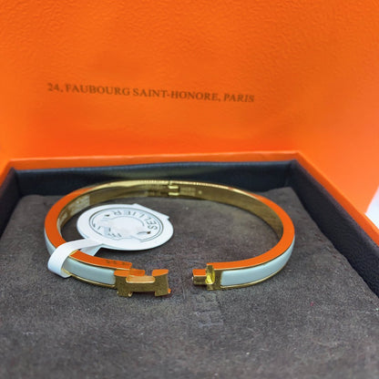 [Love's Uplift]CLASSIC HM CLIC GREEN 8MM ENAMEL BRACELET