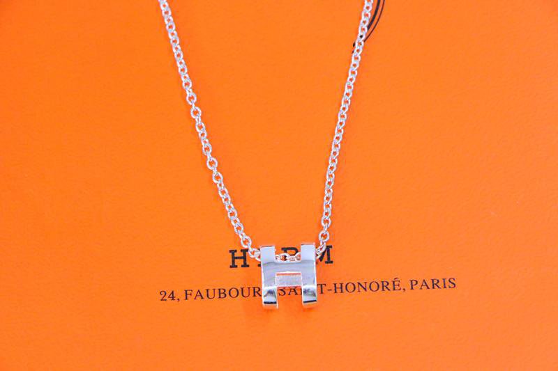 [Love's Uplift]HM NECKLACE H LETTER OVAL SERIES