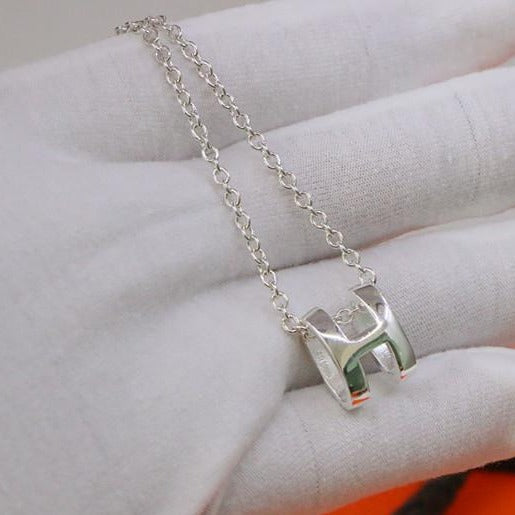 [Love's Uplift]HM NECKLACE H LETTER OVAL SERIES
