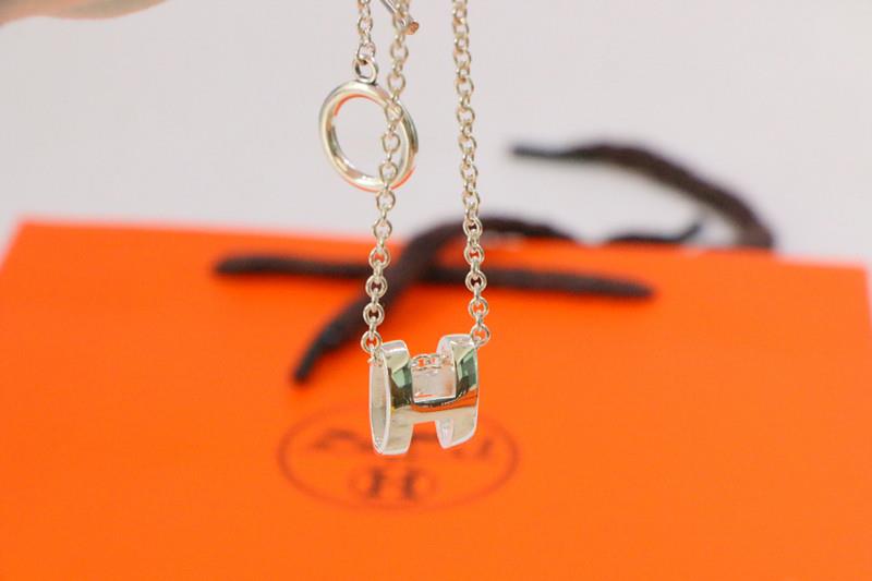 [Love's Uplift]HM NECKLACE H LETTER OVAL SERIES