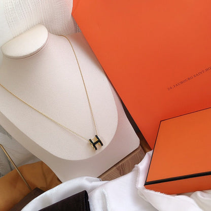 [Love's Uplift]HM CLIC BLACK ENAMEL GOLD NECKLACE