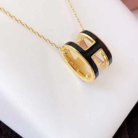 [Love's Uplift]HM CLIC BLACK ENAMEL GOLD NECKLACE