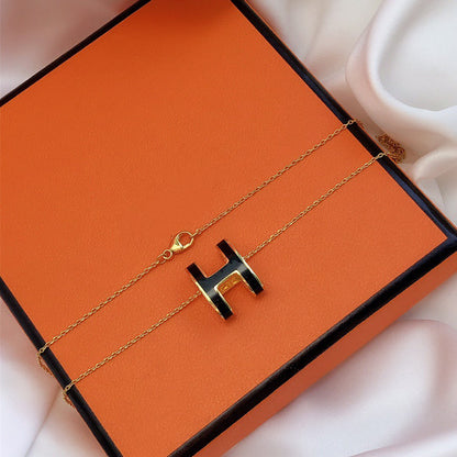 [Love's Uplift]HM CLIC BLACK ENAMEL GOLD NECKLACE