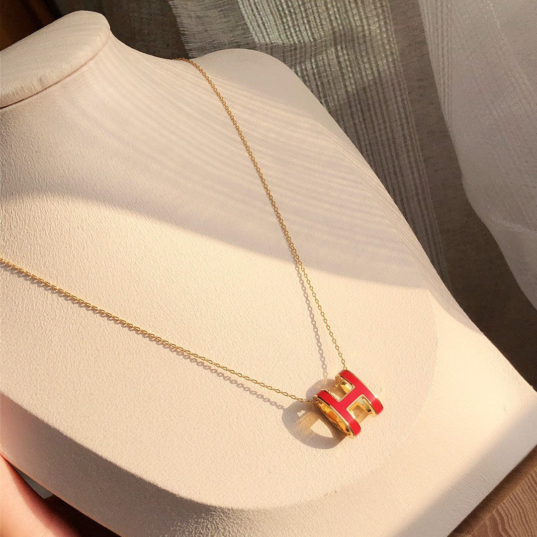 [Love's Uplift]HM CLIC RED ENAMEL GOLD NECKLACE
