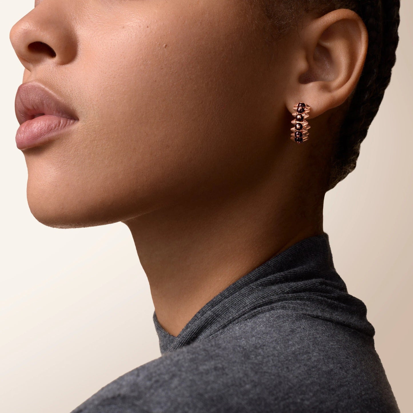 [Love's Uplift]CLASH 7.9MM AGATE CHALCEDONY EARRINGS