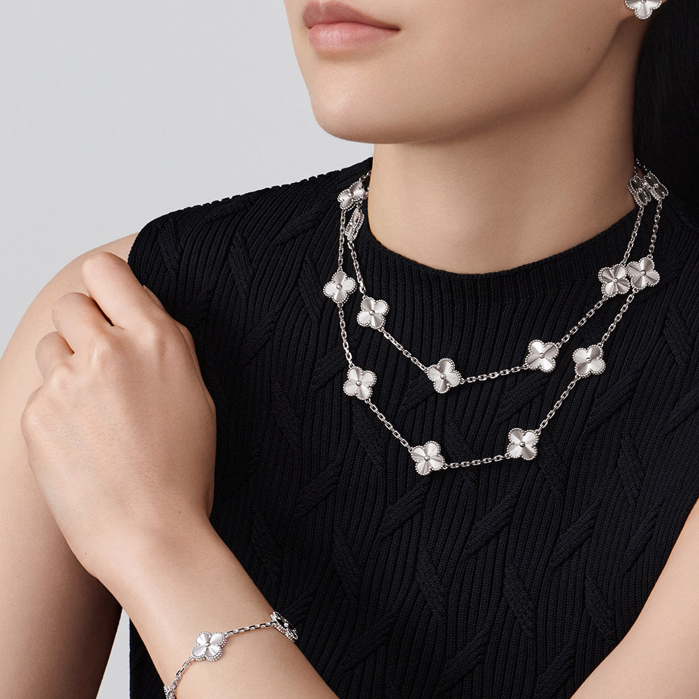 [Love's Uplift]CLOVER 20 MOTIFS DIAMOND SILVER