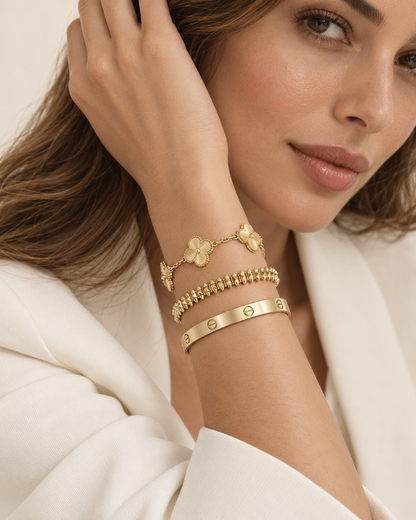 [Love's Uplift] CLASH & Clover Laser 5-Motif & LOVE Brushed Bracelet Stack Set
