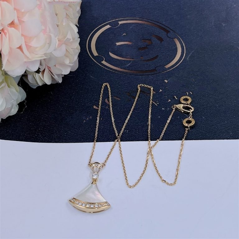 [Love's Uplift]DREAM NECKLACE MOP GOLD DIAMOND