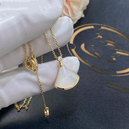 [Love's Uplift]DREAM NECKLACE WHITE MOP GOLD 1 DIAMOND