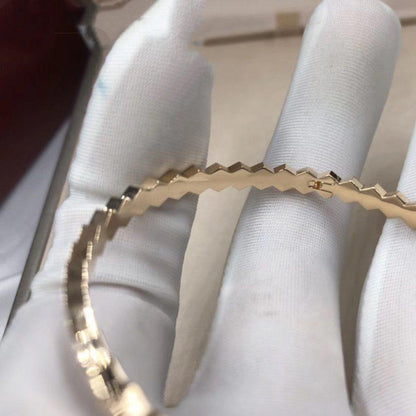 [Love's Uplift]BEE LOVE GOLD BRACELET