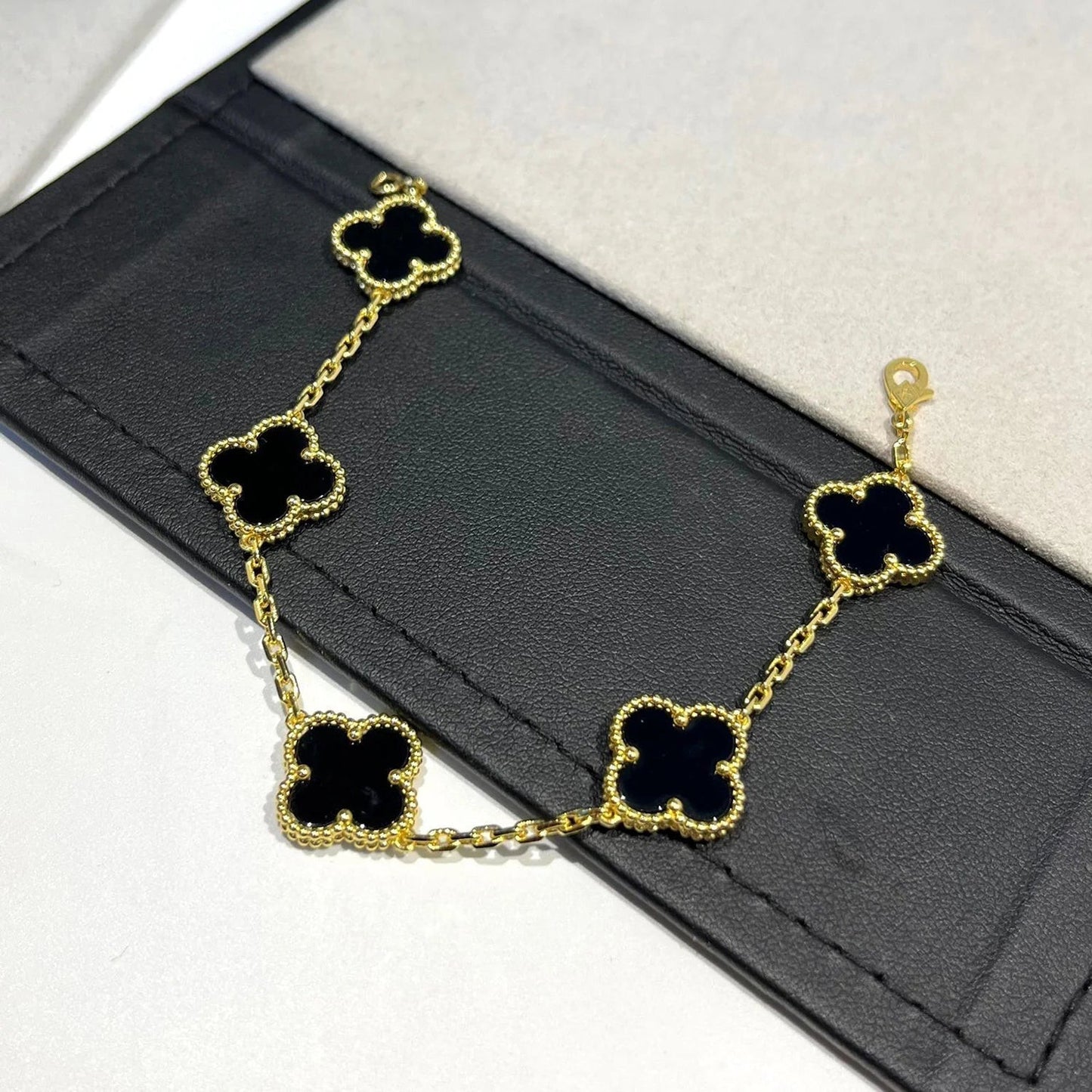 [Love's Uplift]CLOVER  5 MOTIFS BLACK ONYX BRACELET