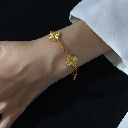 [Love's Uplift]Clover Laser  Pulsar Stone 5-Motif & LOVE Diamond-Paved Bracelet Stack Set