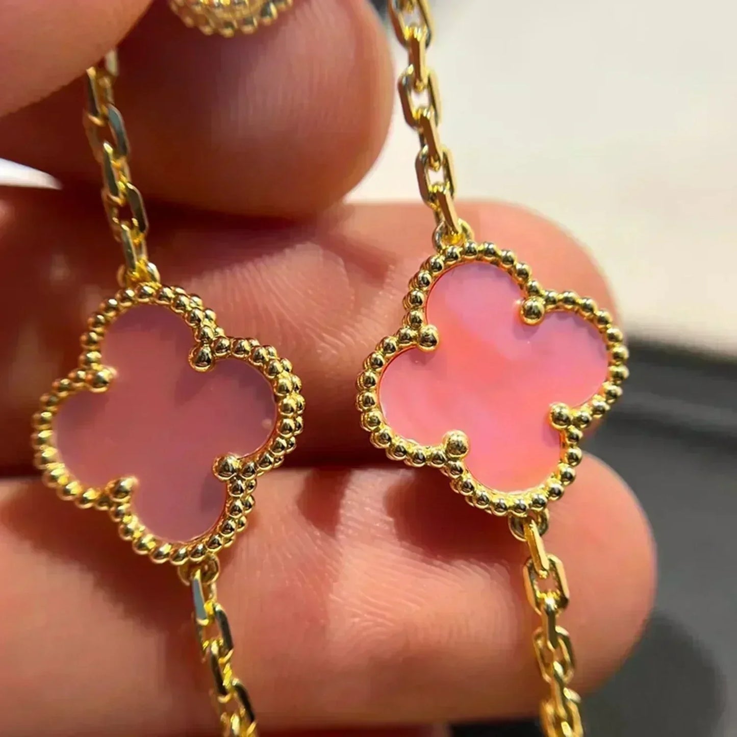 [Love's Uplift]CLOVER 5 PINK MOP BRACELET