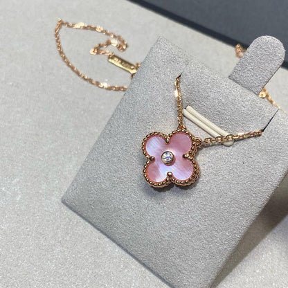 [Love's Uplift]CLOVER 15MM DIAMOND PINK MOP NECKLACE