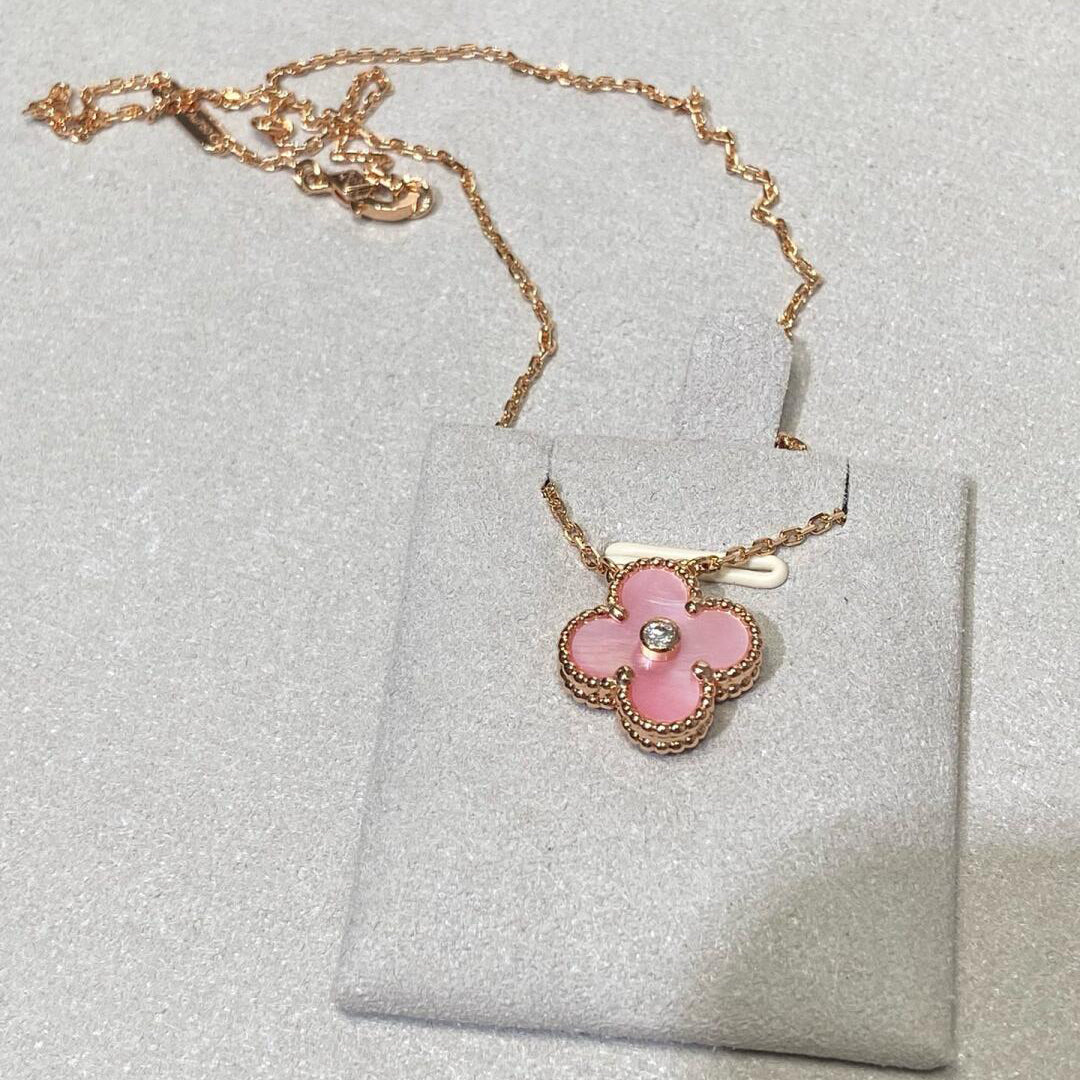 [Love's Uplift]CLOVER 15MM DIAMOND PINK MOP NECKLACE