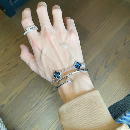 [Love's Uplift]CLOVER 5 MOTIF PIETERSITE SILVER BRACELET