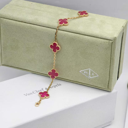 [Love's Uplift]CLOVER 5 MOTIFS PINK ENAMEL BRACELET