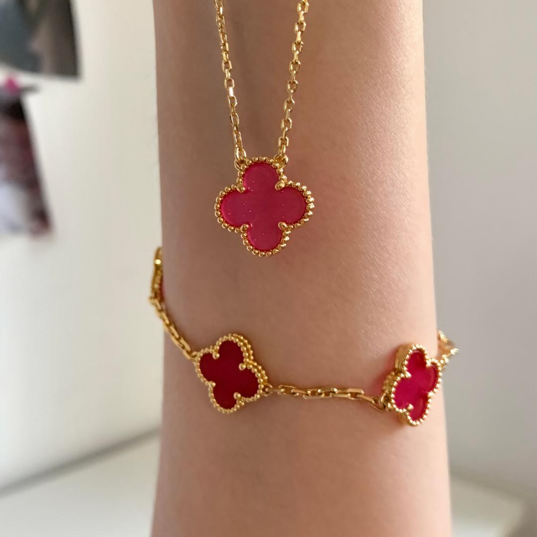 [Love's Uplift] CLOVER 1 MOTIFS PINK ENAMEL NECKLACE
