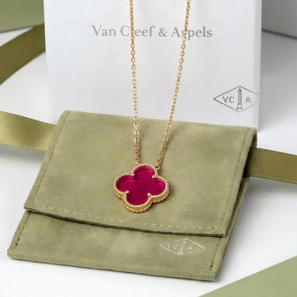 [Love's Uplift] CLOVER 1 MOTIFS PINK ENAMEL NECKLACE