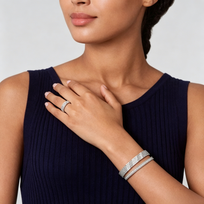 [Love's Uplift] THREE-ROW DIAMOND RING