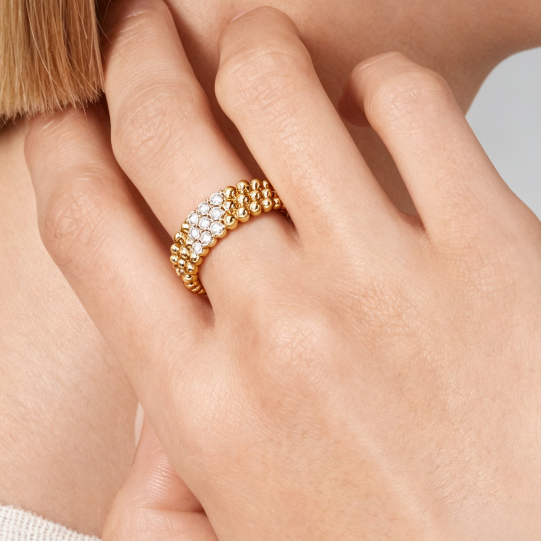 [Love's Uplift] THREE-ROW DIAMOND RING