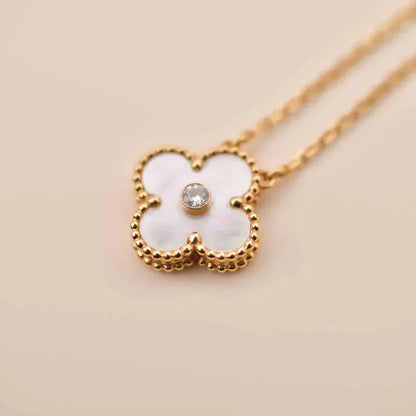 [Love's Uplift]CLOVER 15MM DIAMOND WHITE FRITILLARIA NECKLACE